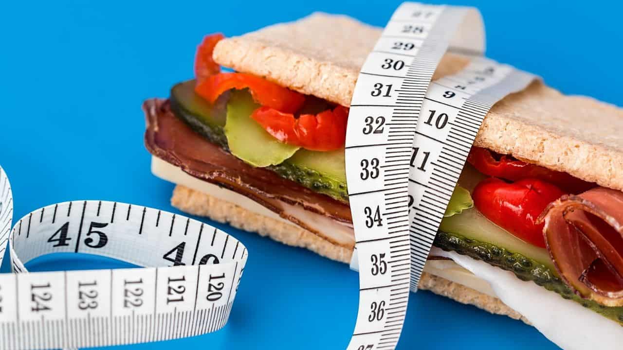 5 Maneiras Legais e Complicadas de Comer Mais, Mas Pesando Menos